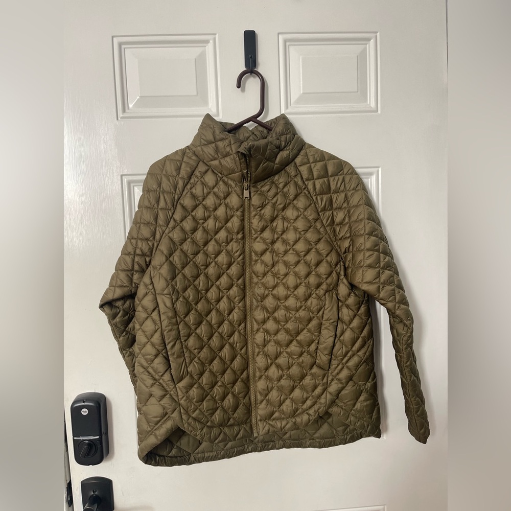 Athleta Whisper Featherless Puffer Jacket